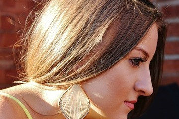 6 وصفات لزيادة كثافة الشعر ومنع تساقطه