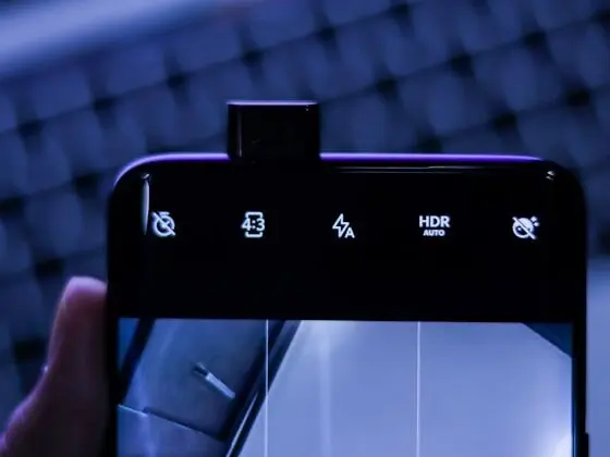 توقف عن فعلها فوراً! 5 أخطاء شائعة تدمر بطارية هاتفك يومياً وتقصّر عمرها