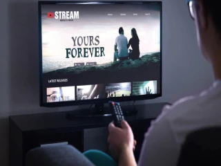 مراجعة اشتراك هولك IPTV المميزات، العيوب، والأسعار المحدثة