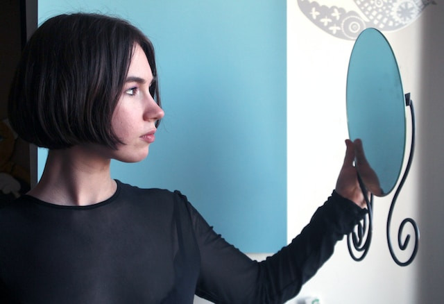 للحصول على بشرة خالية من حب الشباب.. تجنبي هذه الأطعمة والمشروبات