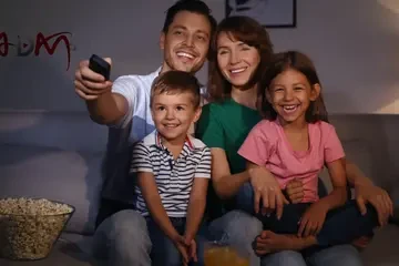 كيفية اختيار اشتراك IPTV المناسب لك – أهم المعايير والنصائح